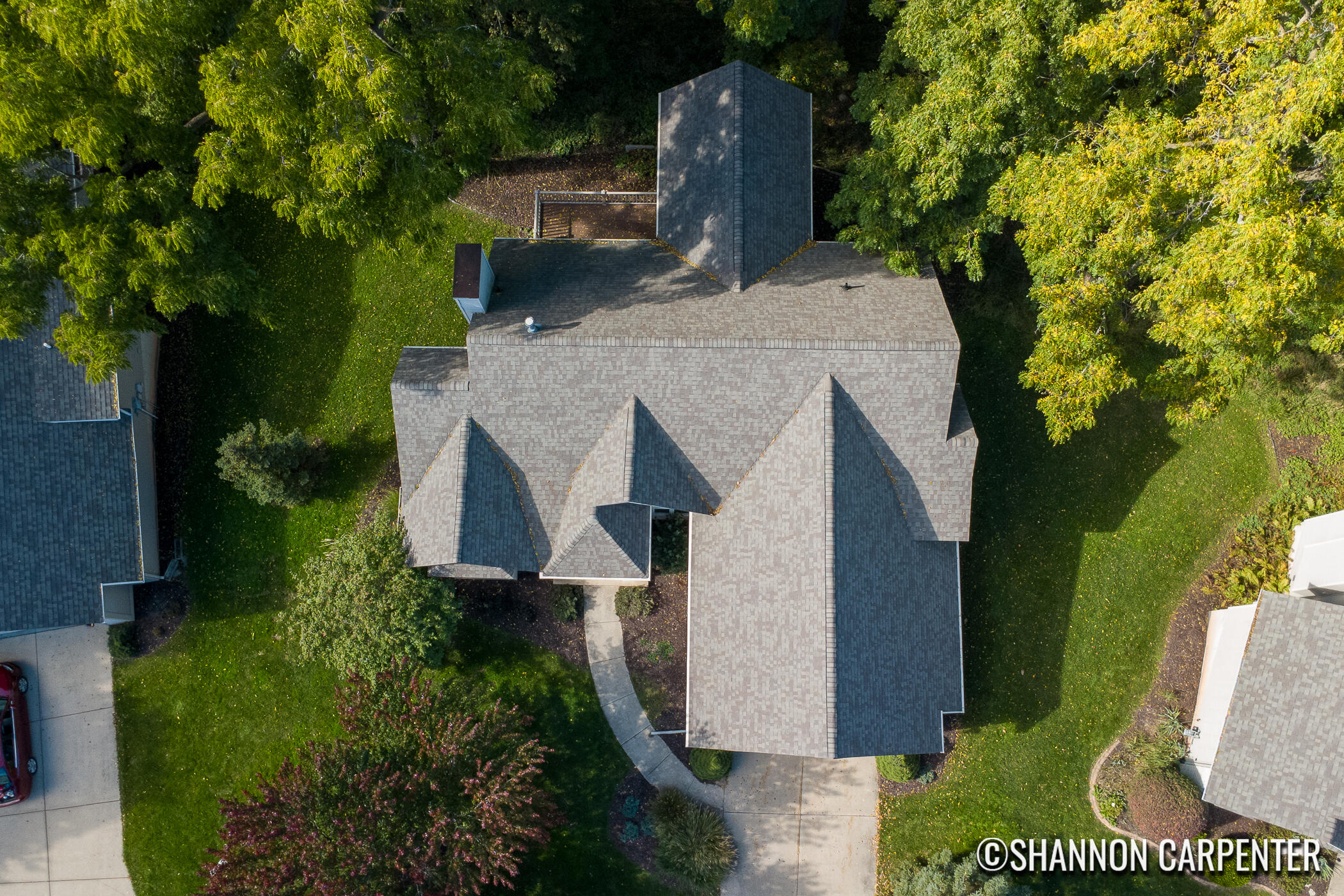 1901 Oakleigh Woods Drive NW Grand Rapids MI 49504