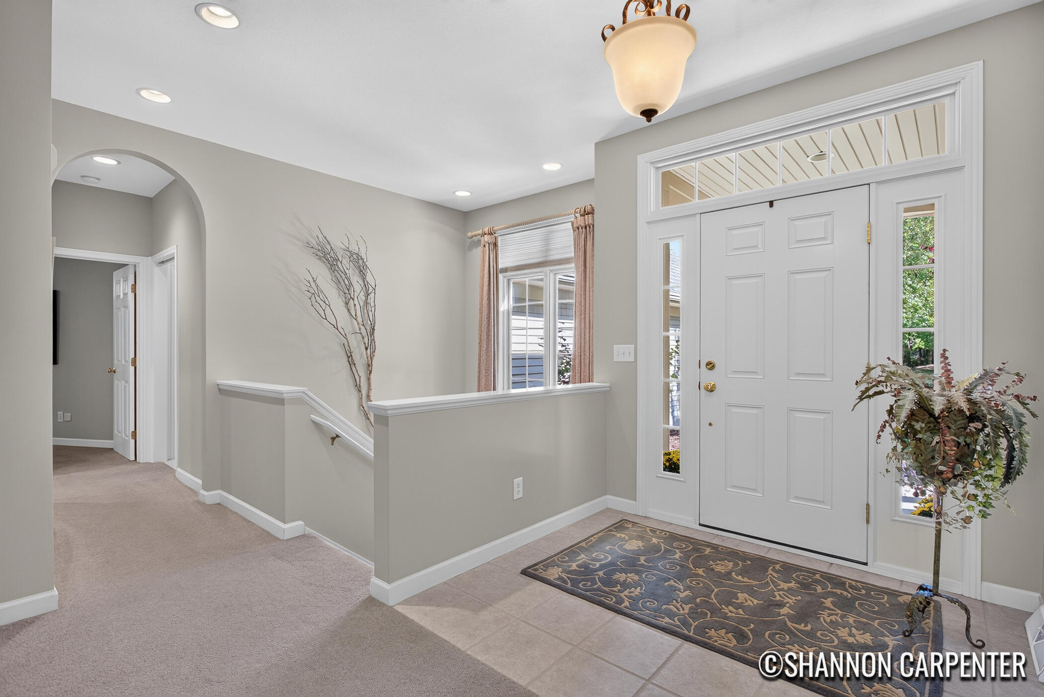 1901 Oakleigh Woods Drive NW Grand Rapids MI 49504