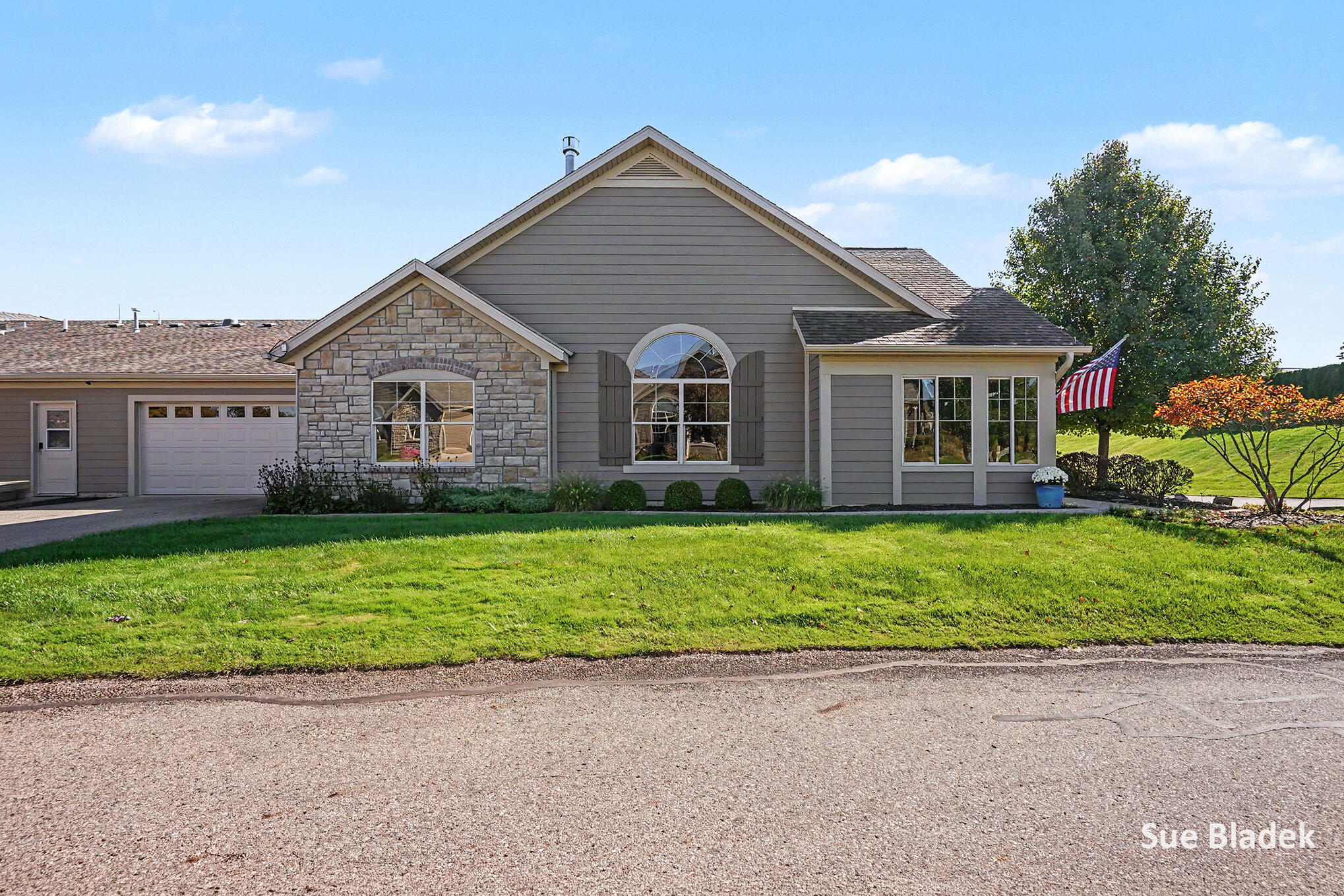 1201 Riverview Drive Holland MI 49423
