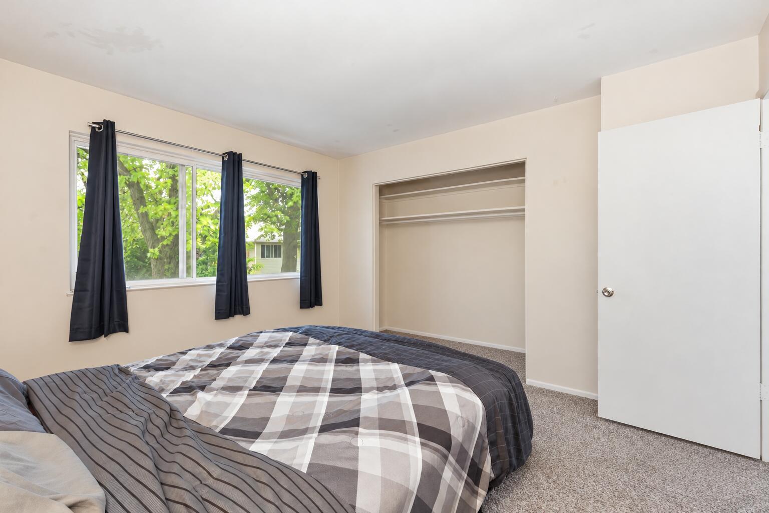 3647 Kenbrooke Court Kalamazoo MI 49006
