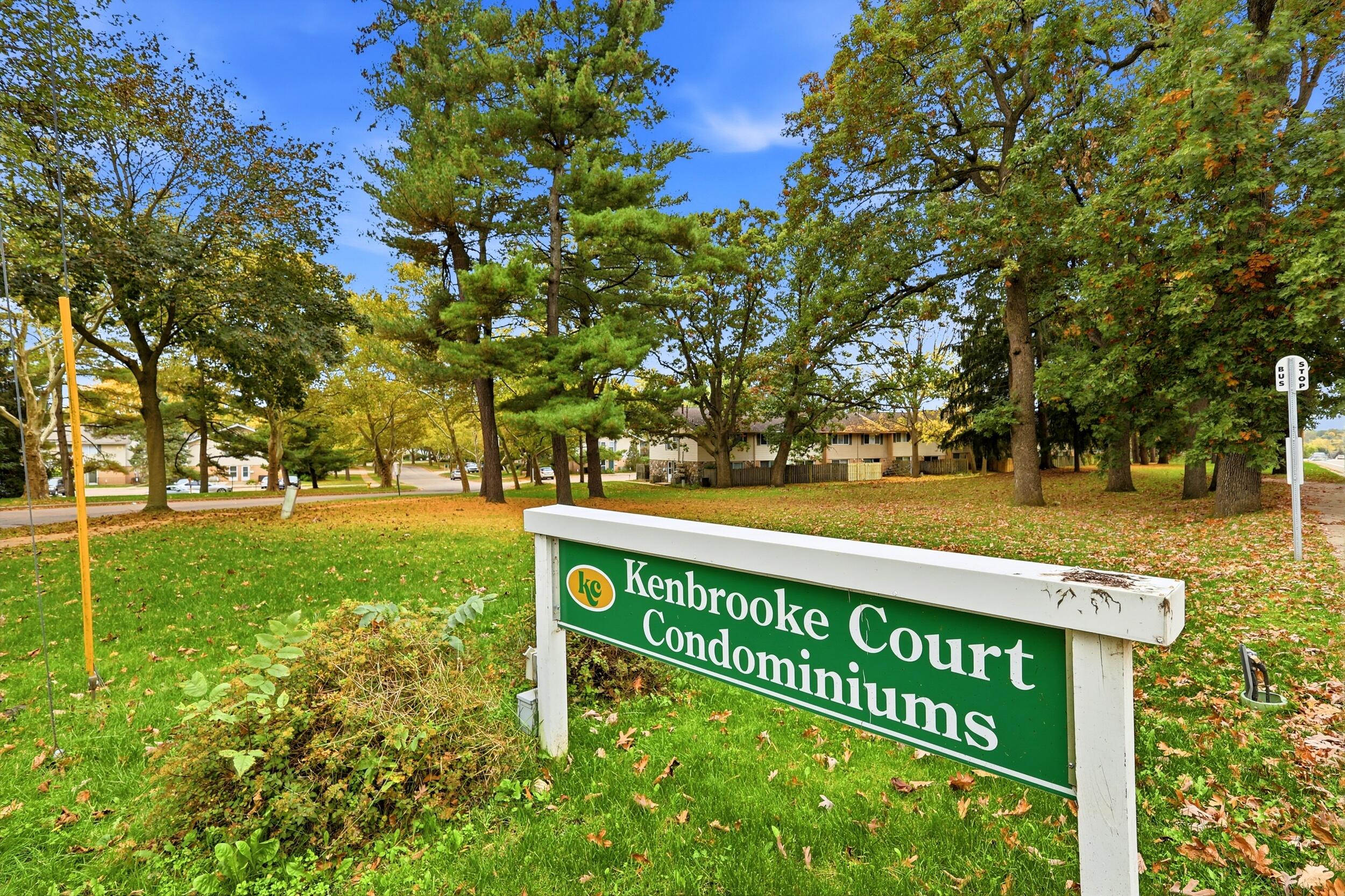 3647 Kenbrooke Court Kalamazoo MI 49006