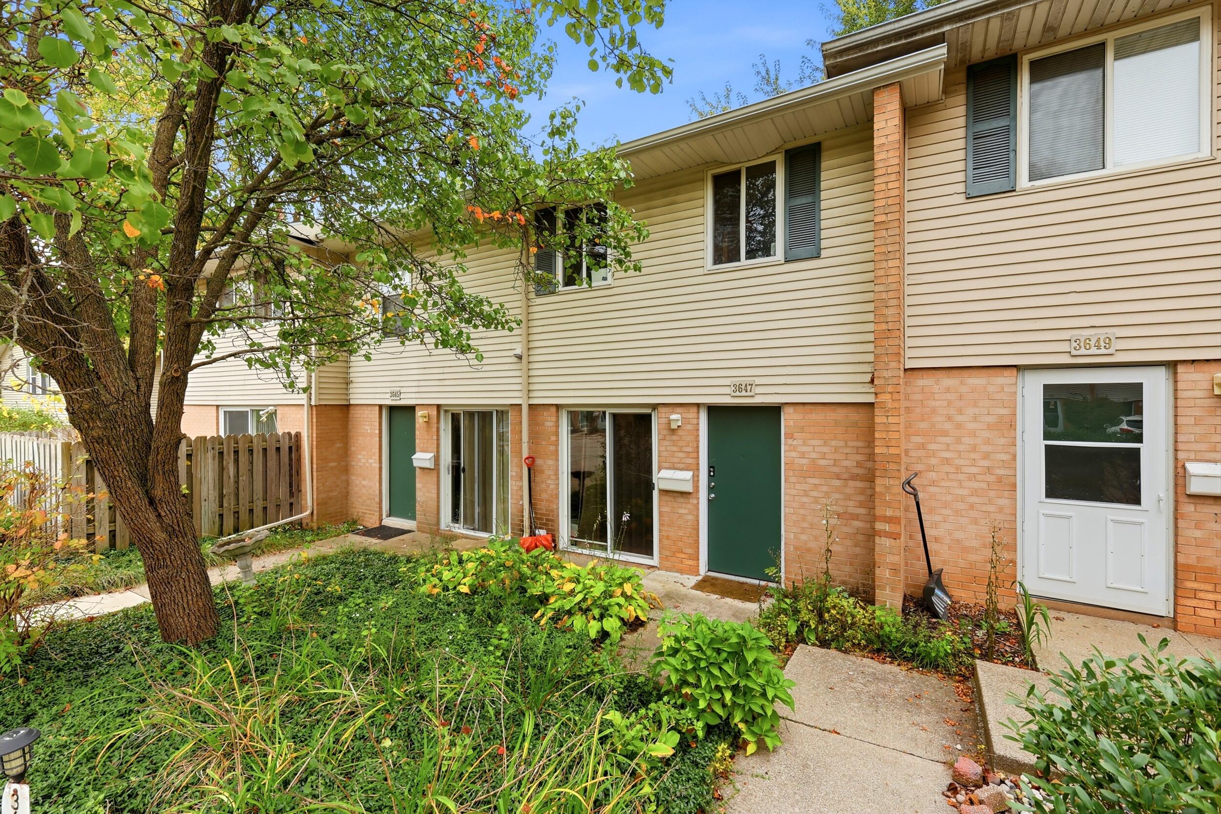 3647 Kenbrooke Court Kalamazoo MI 49006
