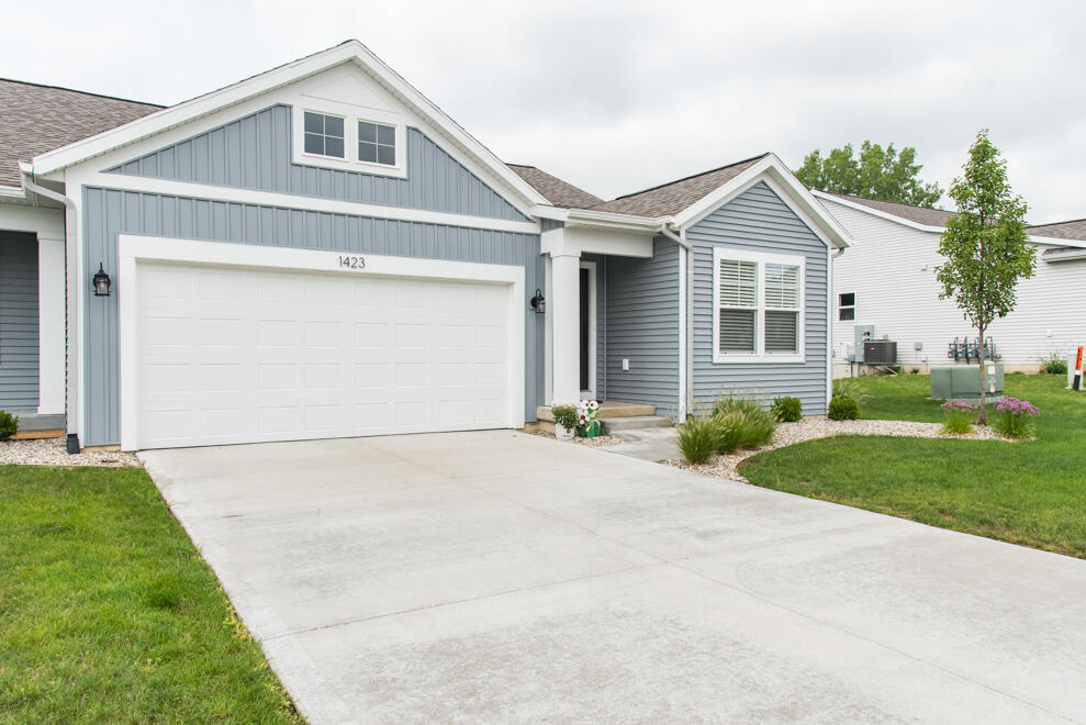 1423 N Village Circle Kalamazoo MI 49009