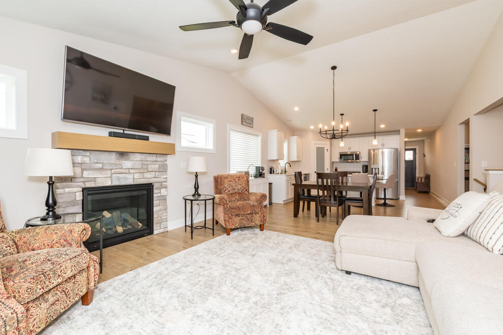 1423 N Village Circle Kalamazoo MI 49009