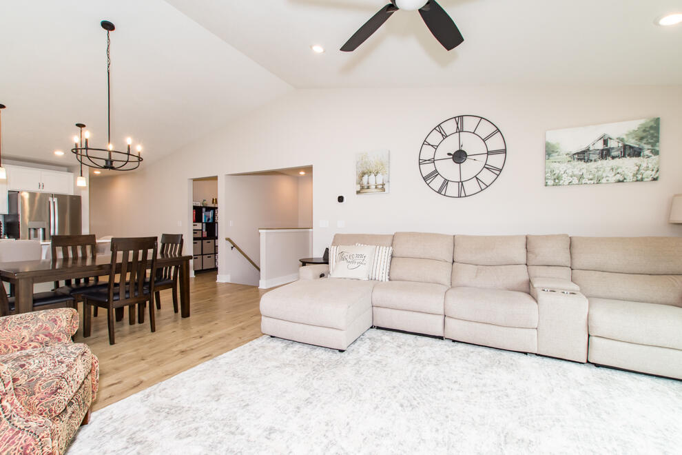 1423 N Village Circle Kalamazoo MI 49009