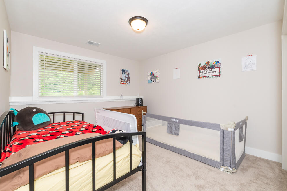 1423 N Village Circle Kalamazoo MI 49009