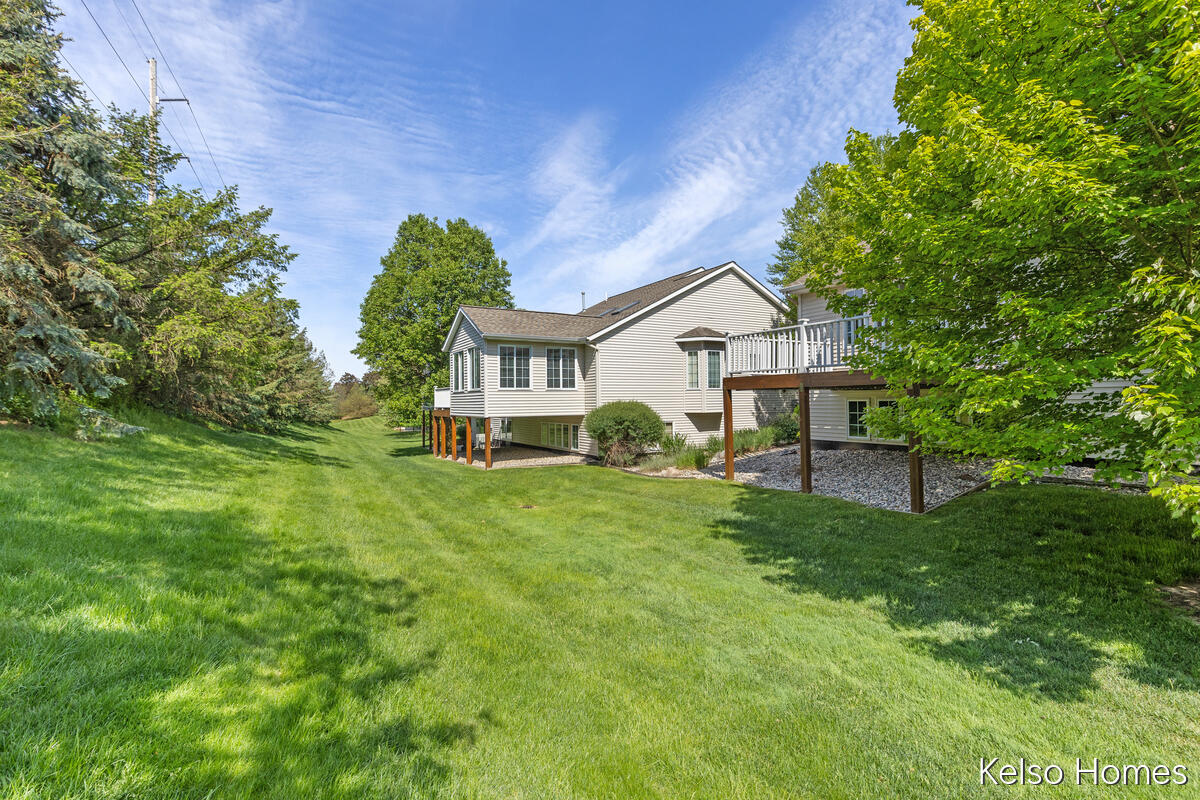 2009 Bryceway Court NE Grand Rapids MI 49505
