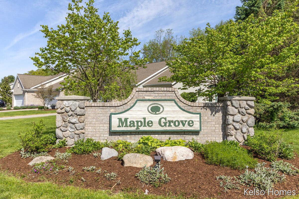 2009 Bryceway Court NE Grand Rapids MI 49505