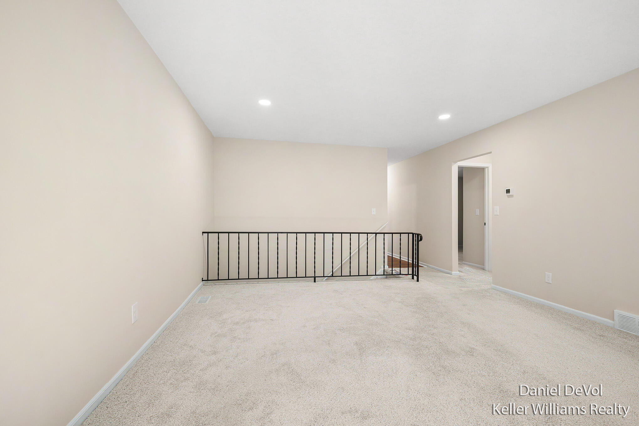 2697 Chatham Woods Drive SE Grand Rapids MI 49546