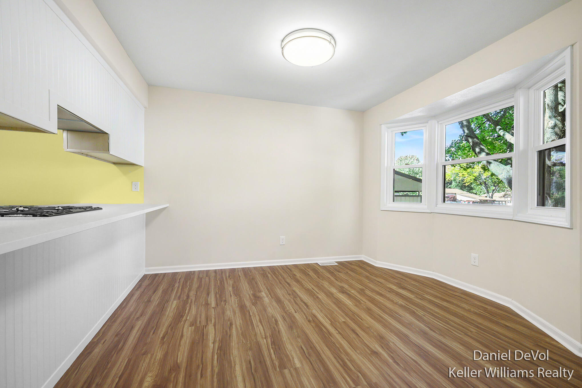 2697 Chatham Woods Drive SE Grand Rapids MI 49546
