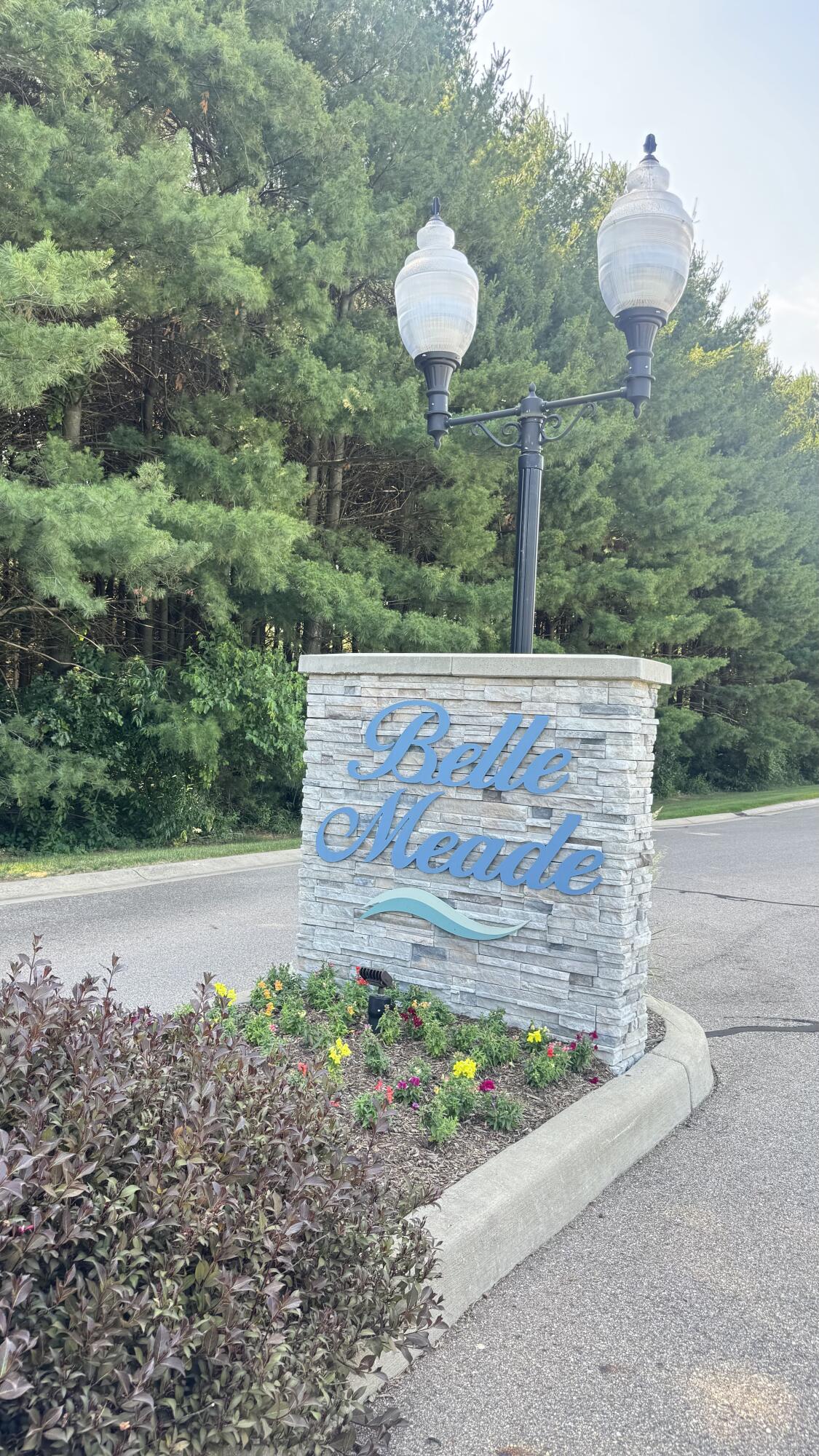 8241 Thimbleweed Trail Kalamazoo MI 49009
