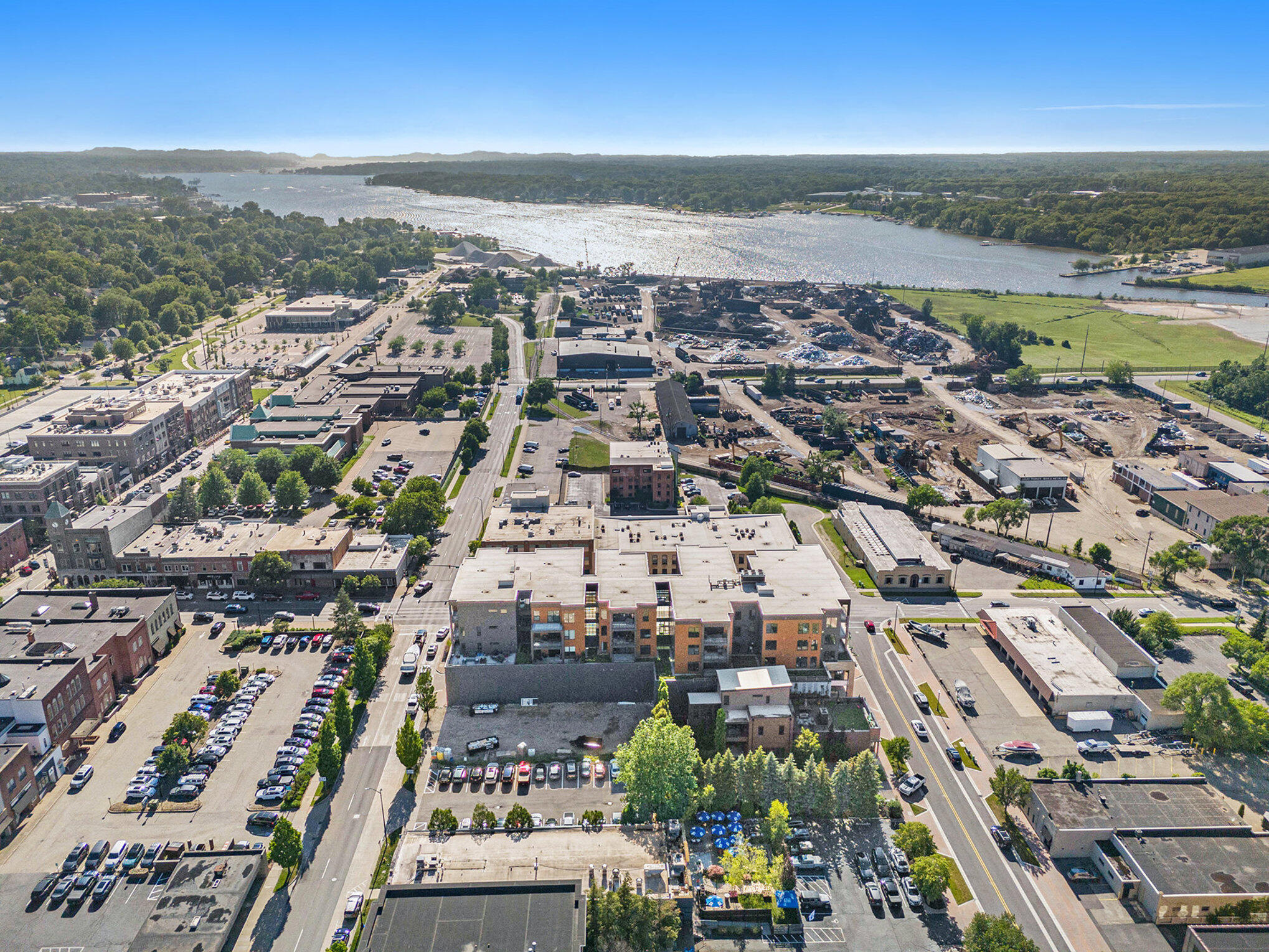 159 S River Avenue Holland MI 49423