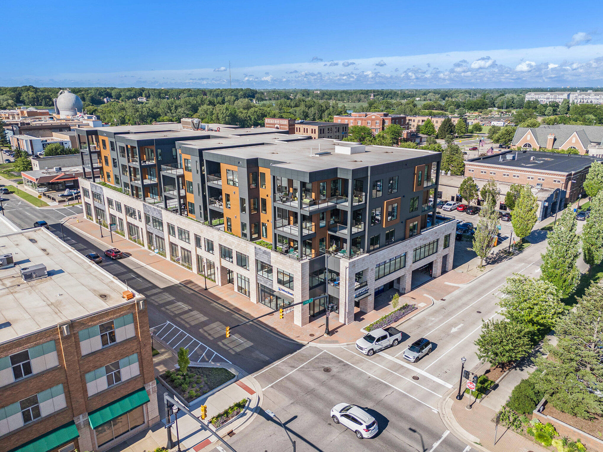 159 S River Avenue Holland MI 49423