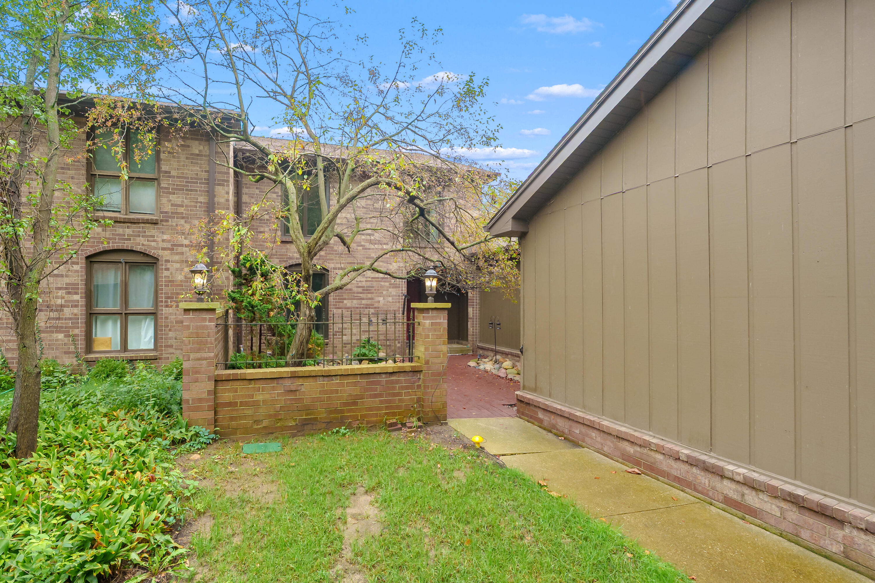 3648 Woodcliff Drive Kalamazoo MI 49008