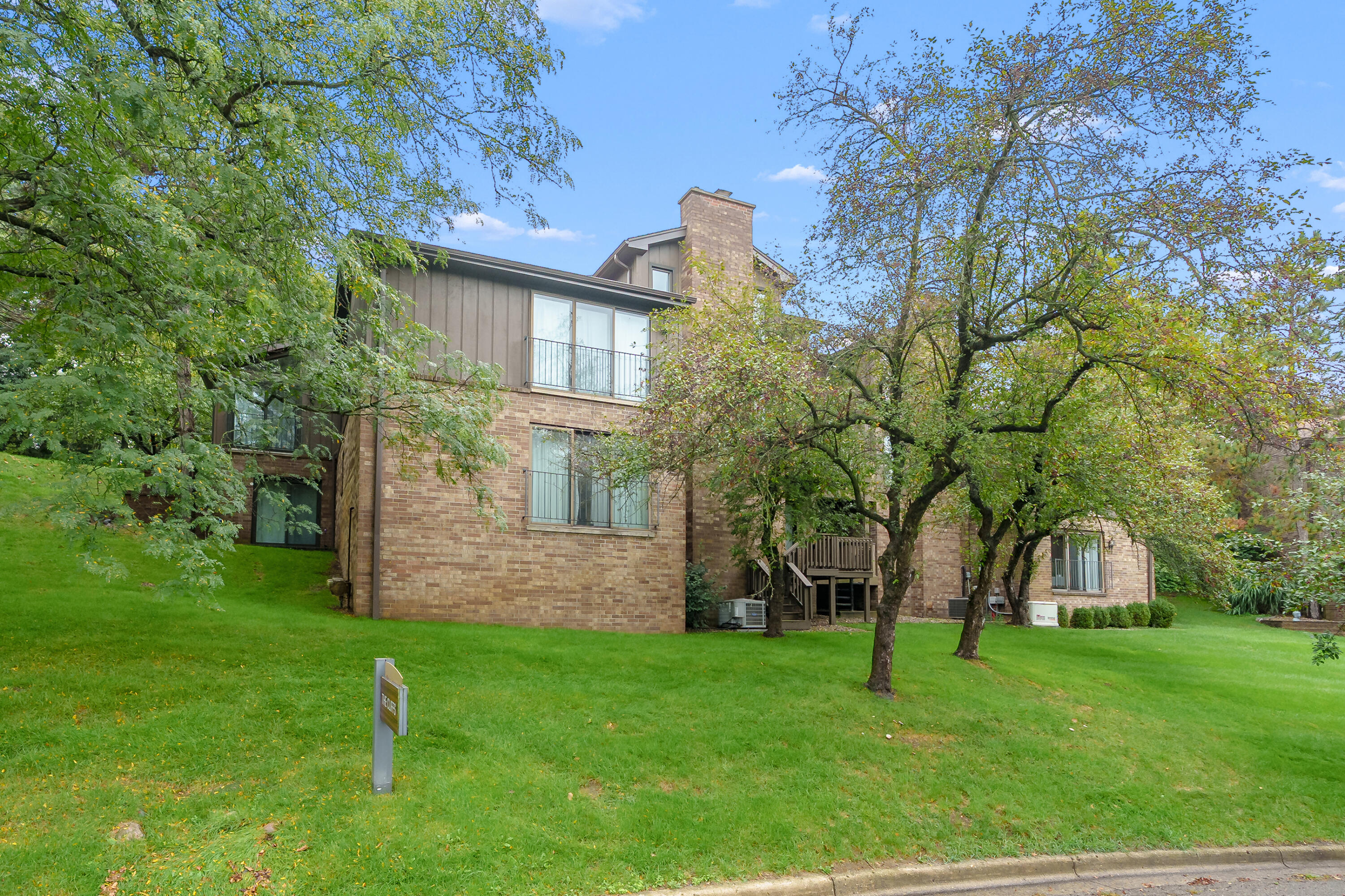 3648 Woodcliff Drive Kalamazoo MI 49008