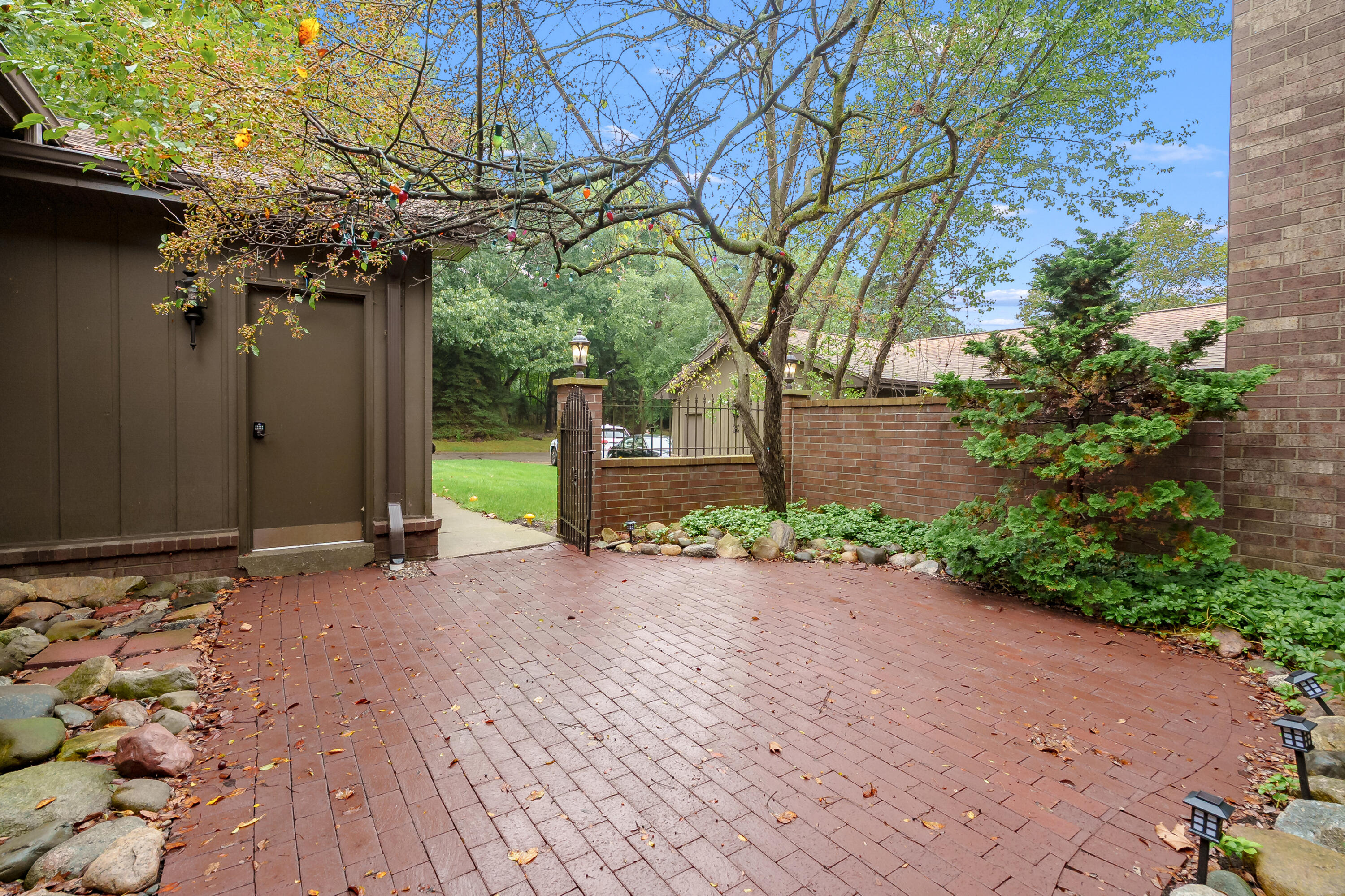 3648 Woodcliff Drive Kalamazoo MI 49008