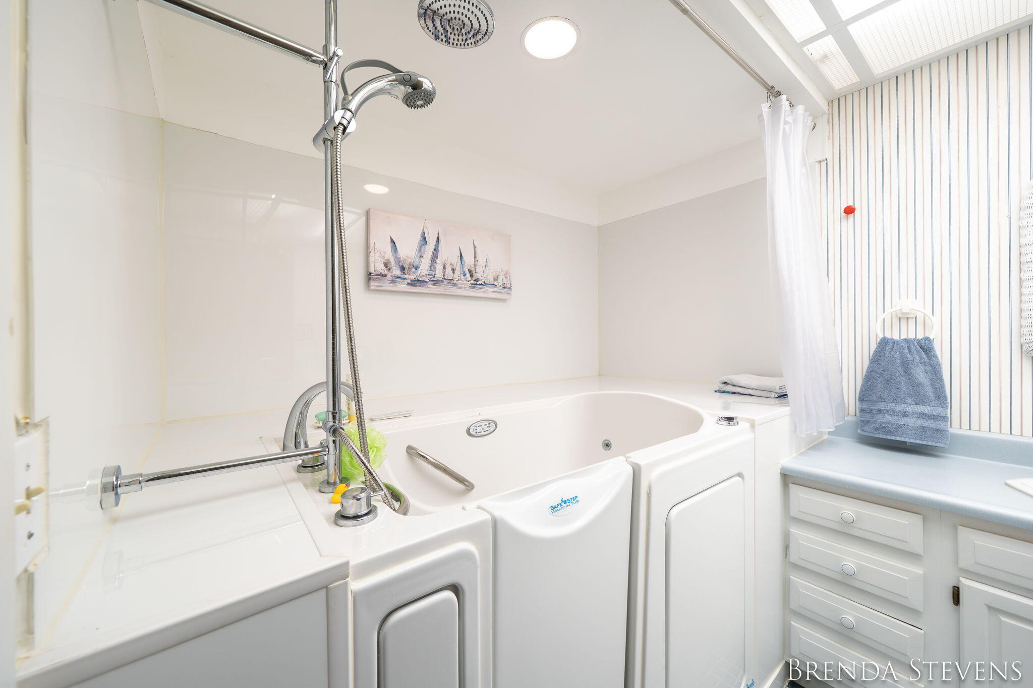 2061 Terrace Van Drive NE Grand Rapids MI 49505
