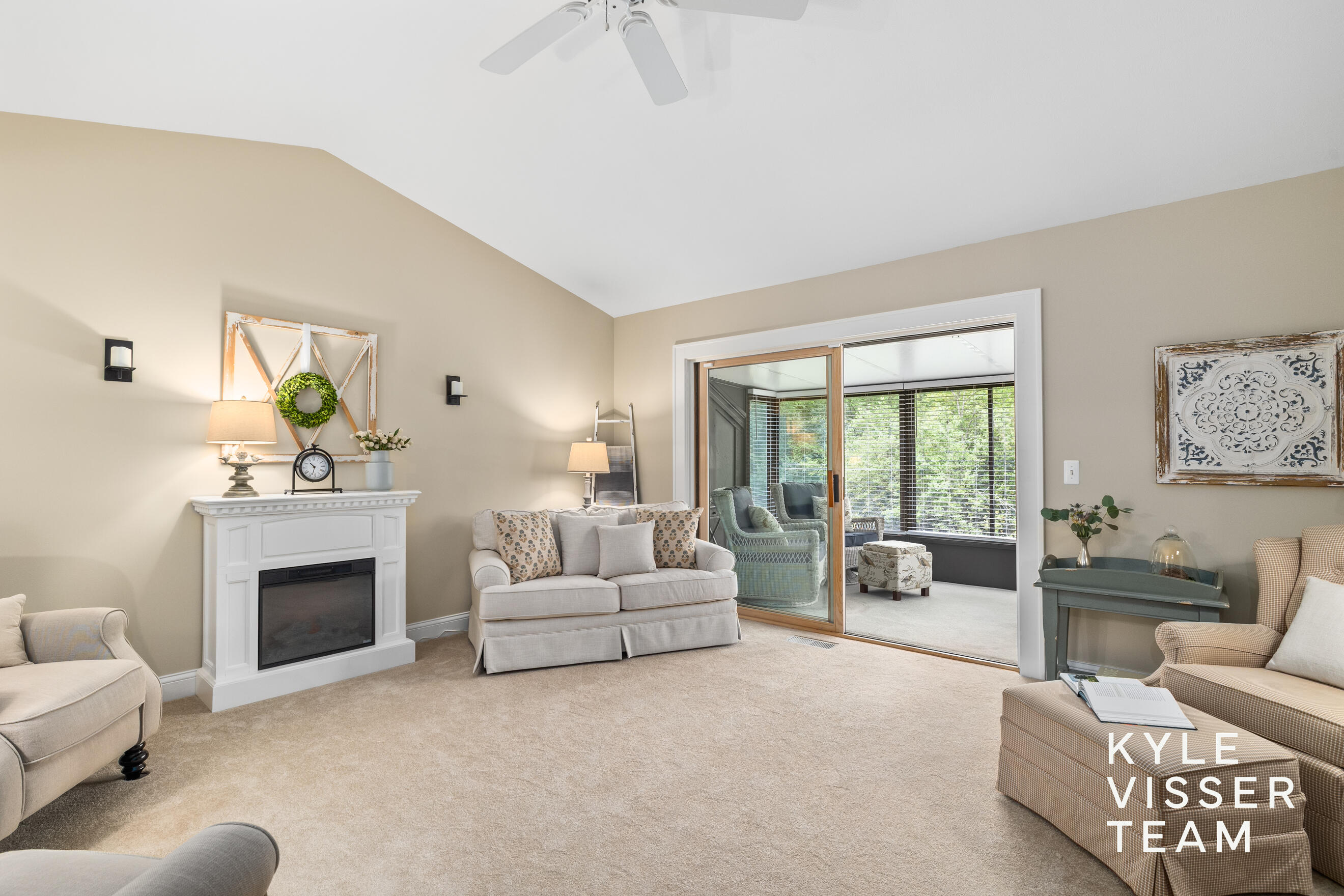 3042 Kay Drive SE Grand Rapids MI 49508