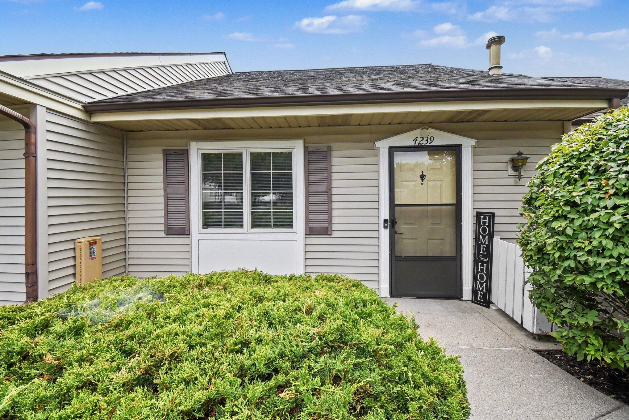 4239 SE Eastcastle Court SE Grand Rapids MI 49508