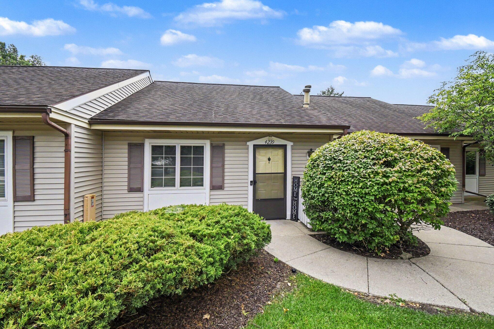 4239 SE Eastcastle Court SE Grand Rapids MI 49508