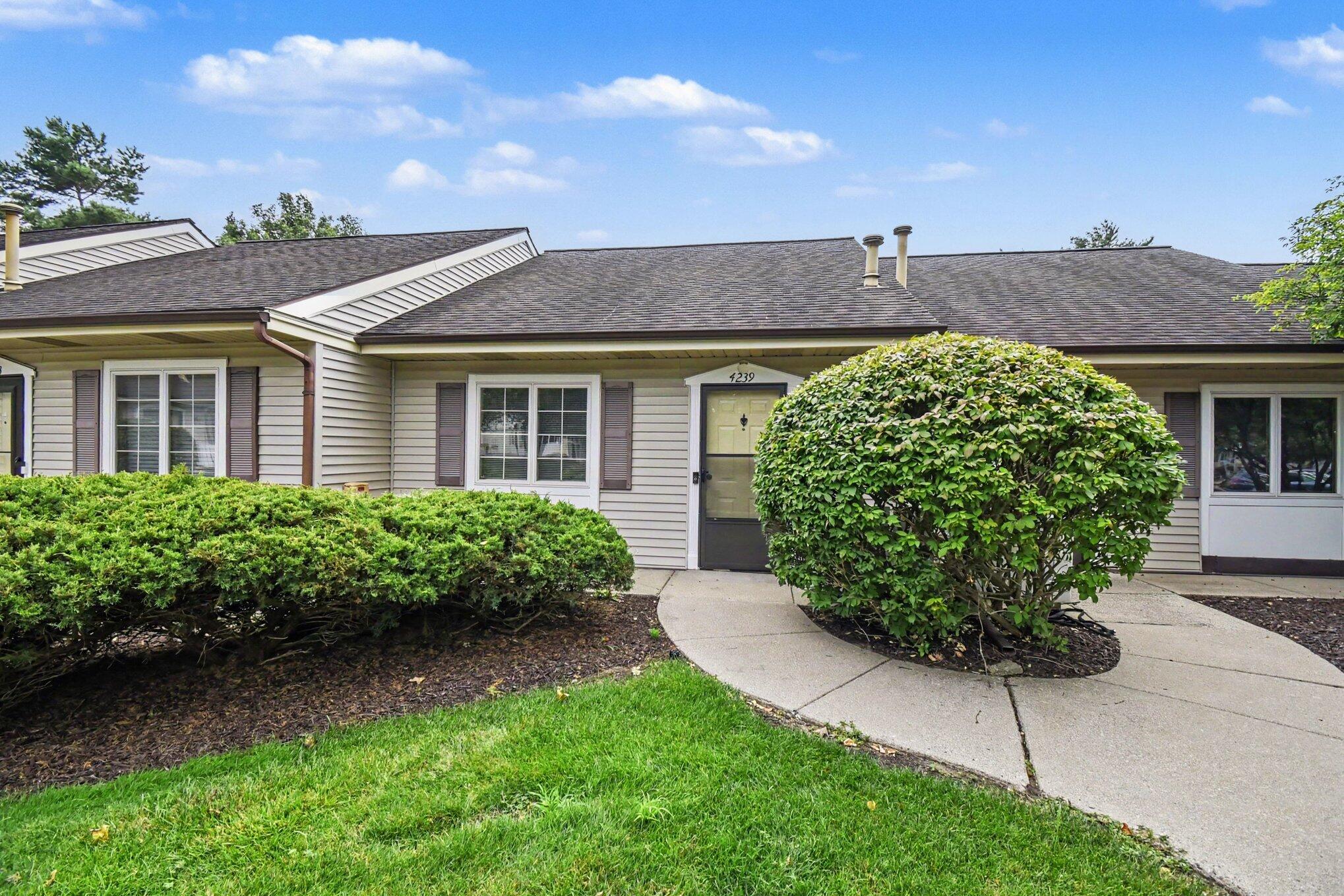 4239 SE Eastcastle Court SE Grand Rapids MI 49508