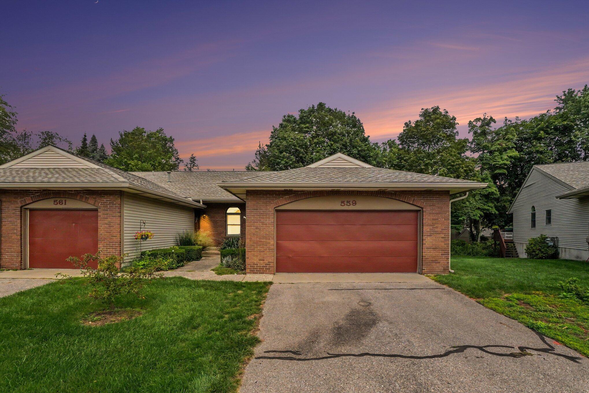 559 Spring Lane Holland MI 49423
