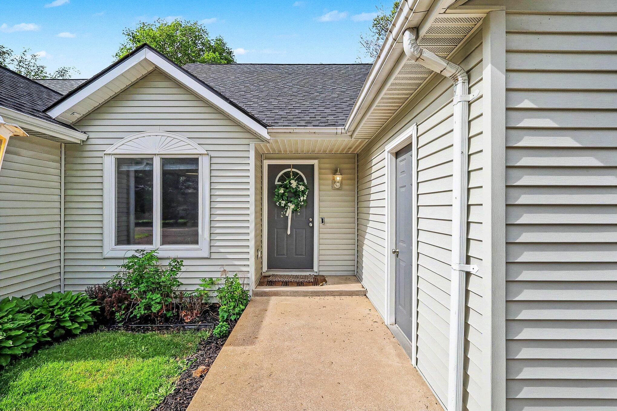 321 Nestlewood Drive Holland MI 49424