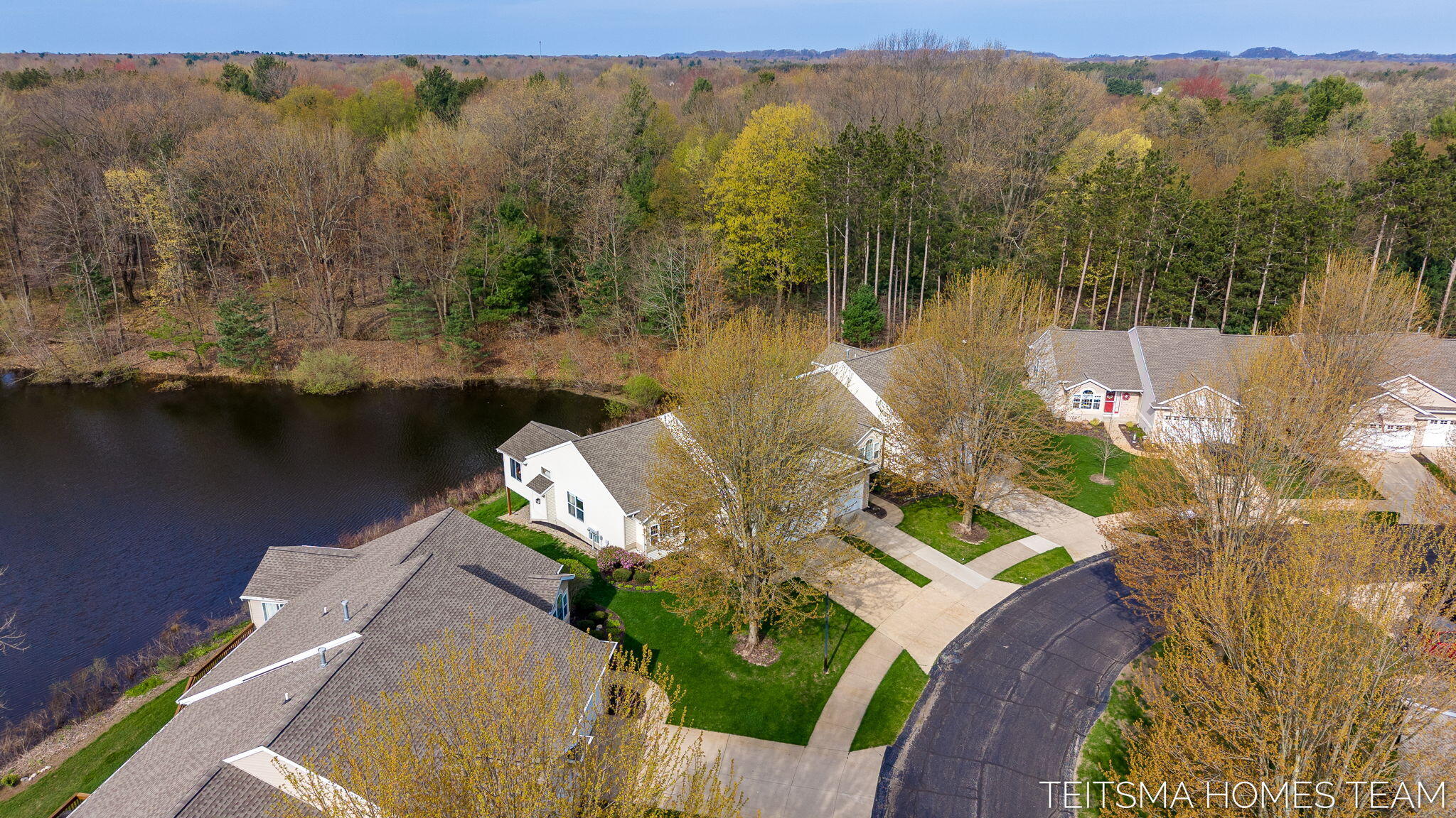 15443 Winchester Circle Grand Haven MI 49417