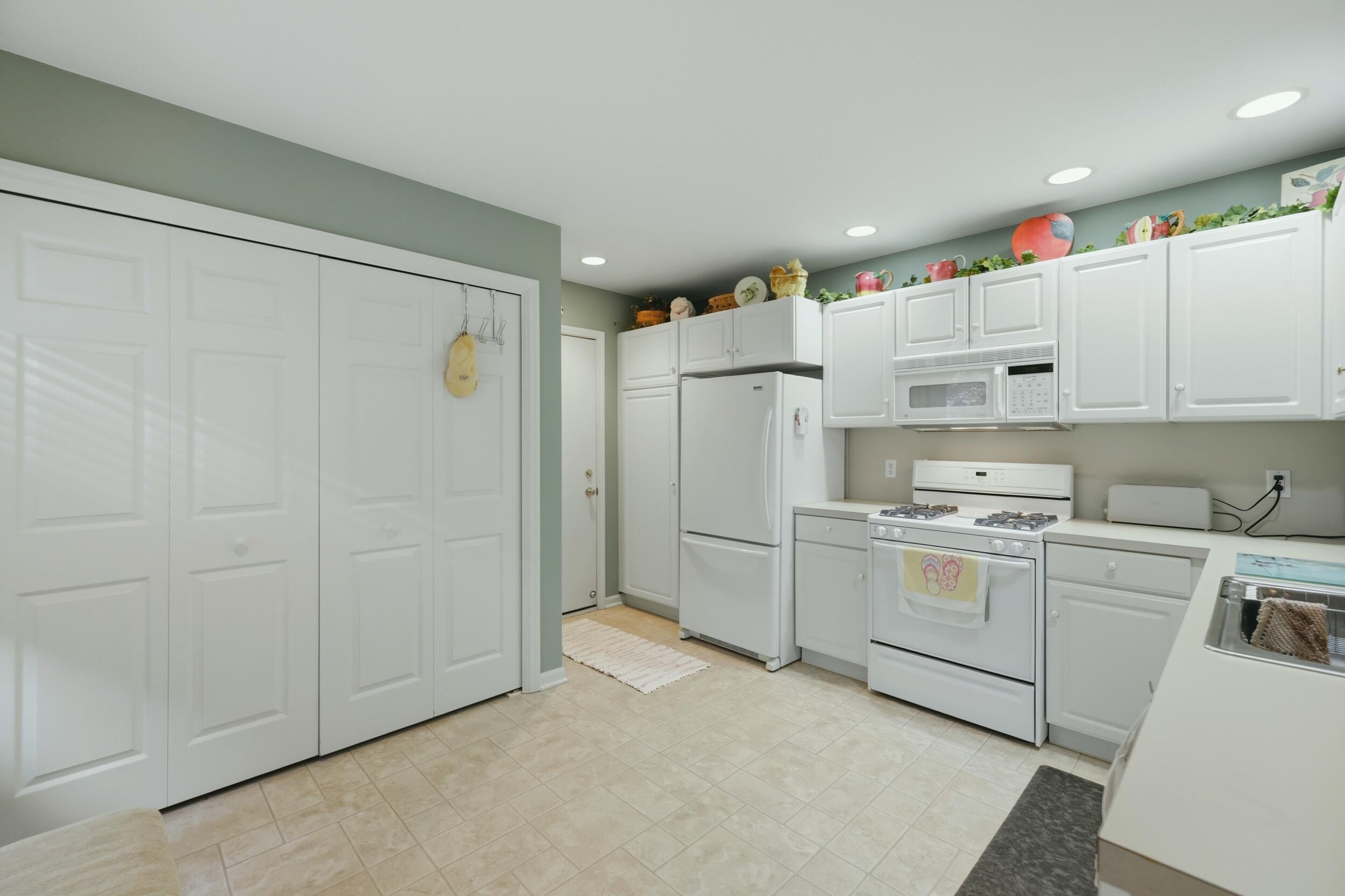 2203 Shetland Drive NE Grand Rapids MI 49505