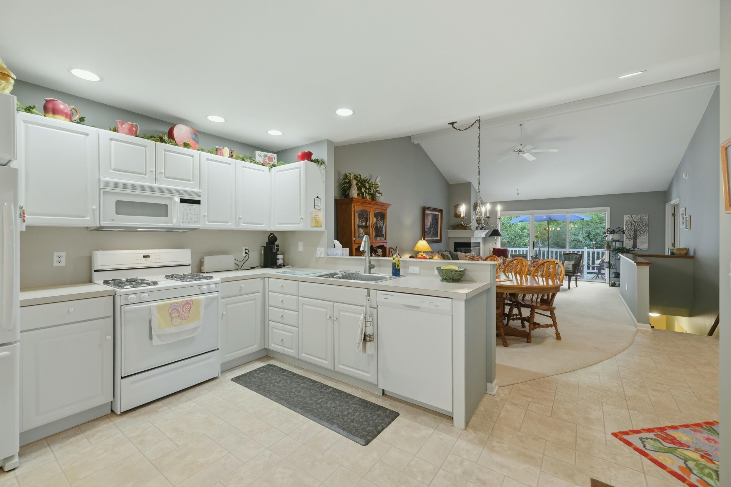 2203 Shetland Drive NE Grand Rapids MI 49505