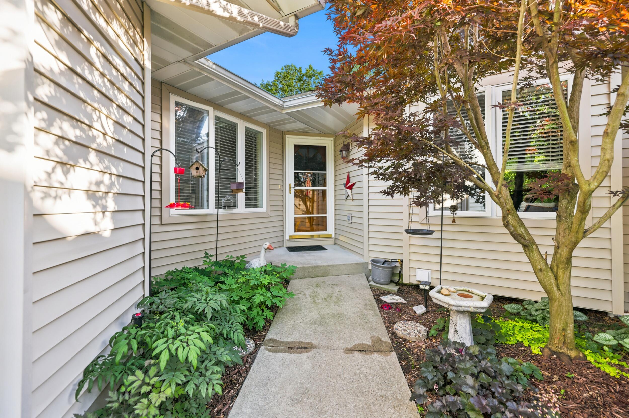 2203 Shetland Drive NE Grand Rapids MI 49505