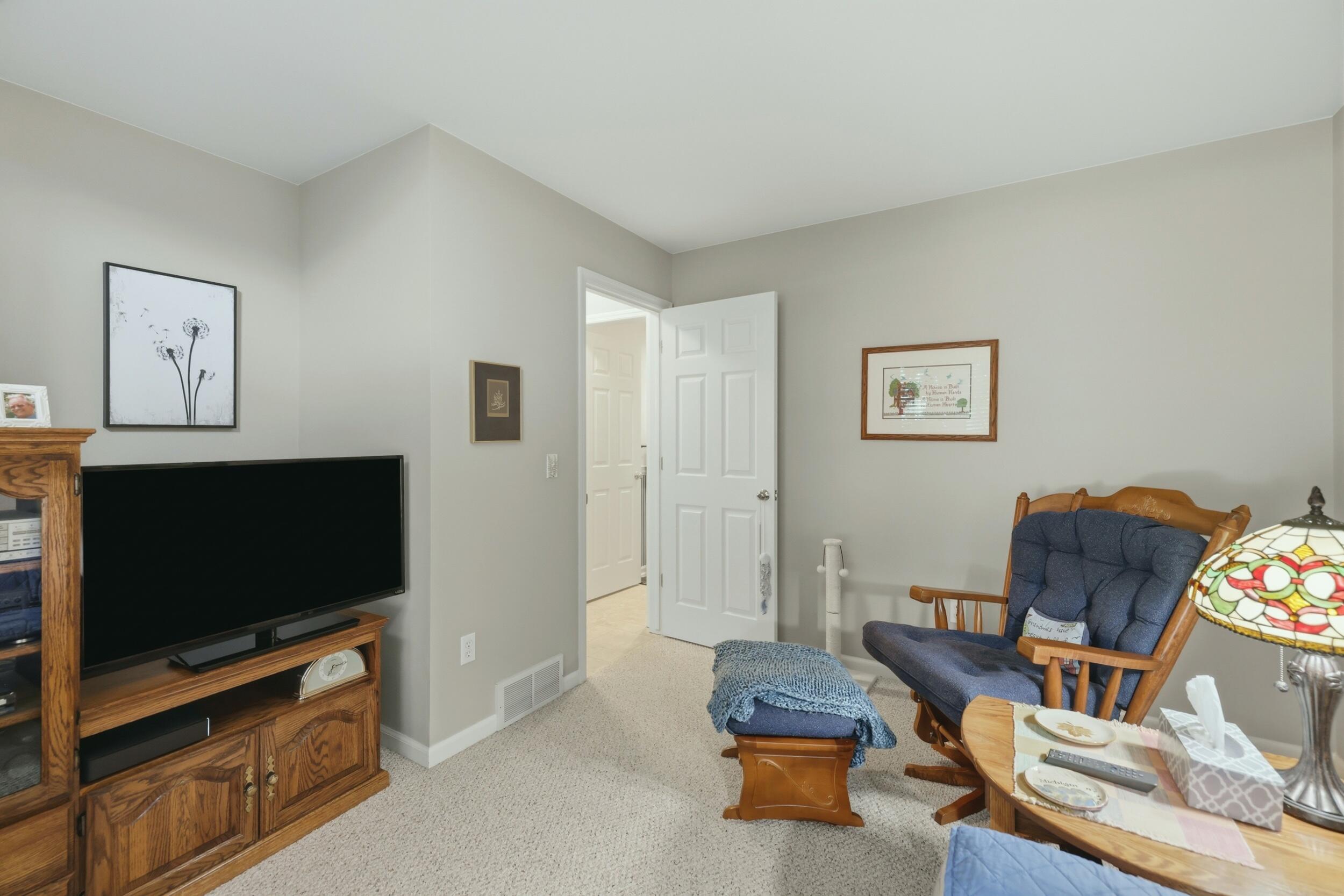 2203 Shetland Drive NE Grand Rapids MI 49505