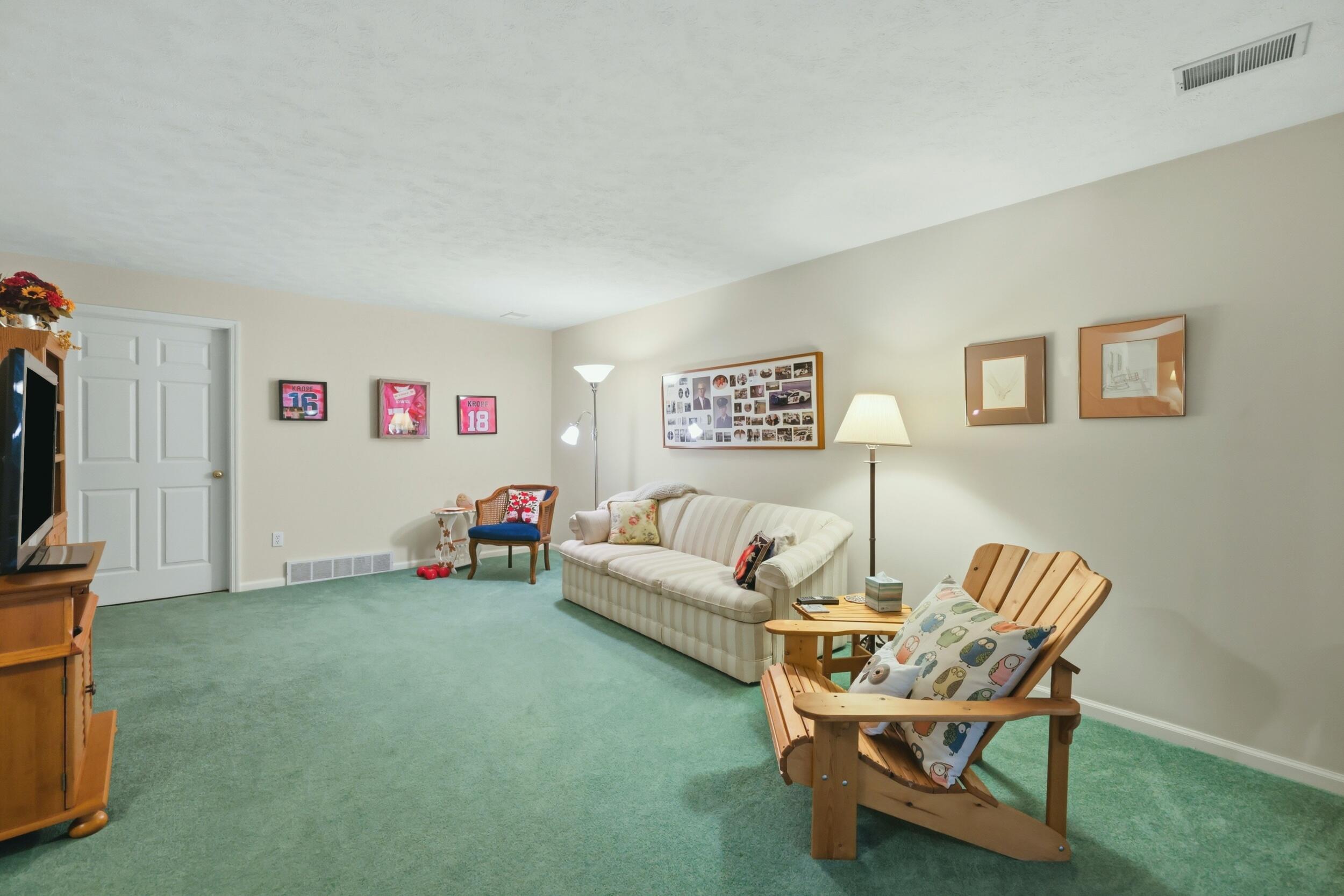 2203 Shetland Drive NE Grand Rapids MI 49505