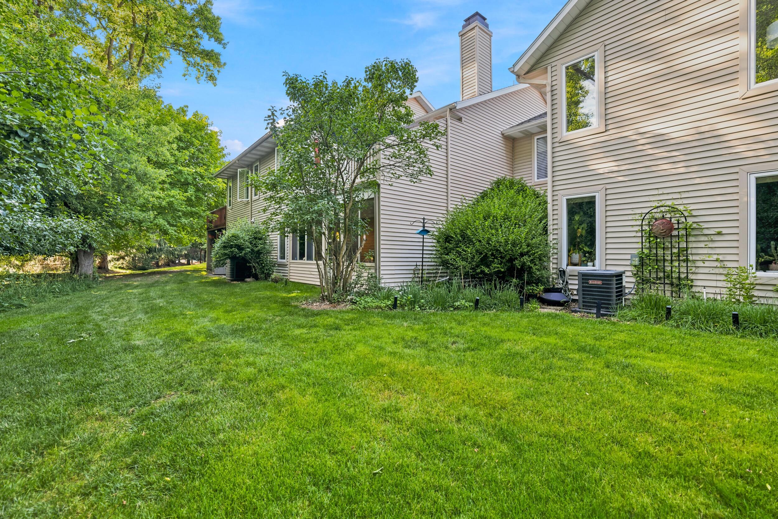 2203 Shetland Drive NE Grand Rapids MI 49505