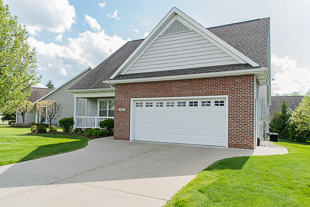 2623 W Port Drive Kalamazoo MI 49009