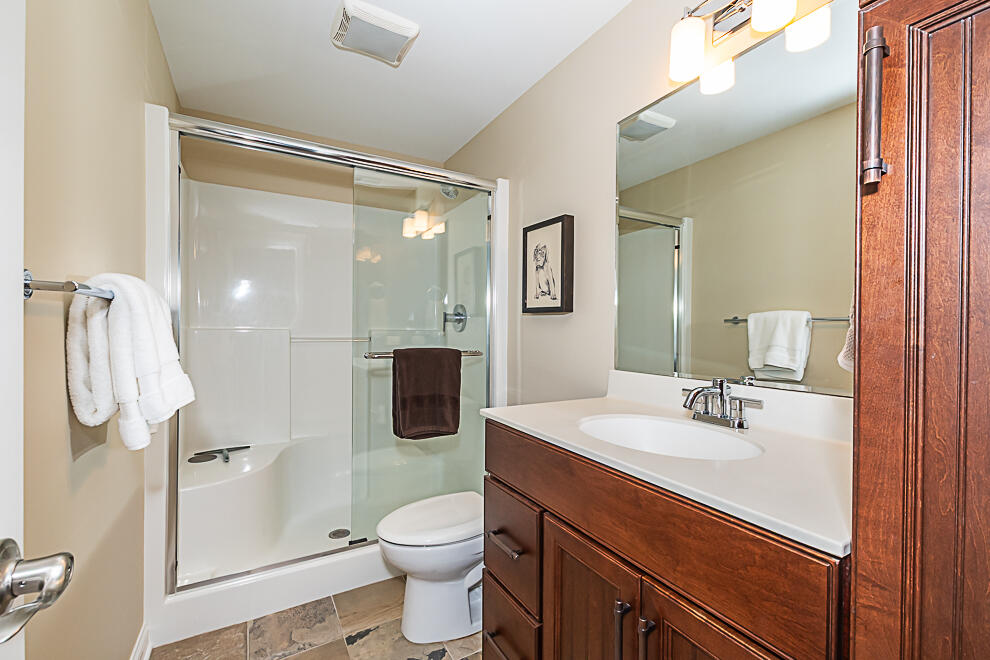 2623 W Port Drive Kalamazoo MI 49009