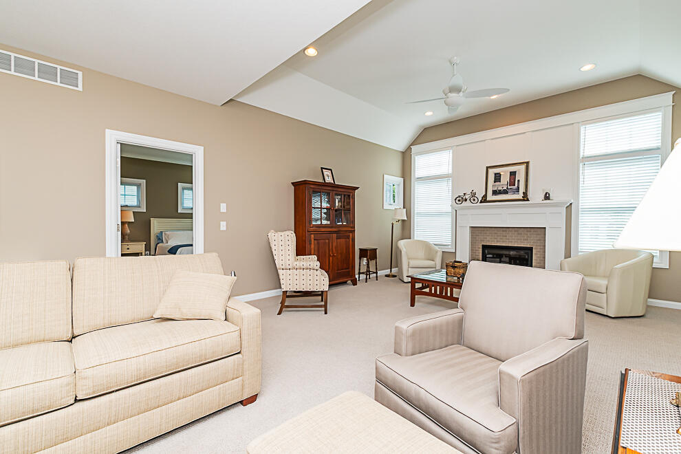 2623 W Port Drive Kalamazoo MI 49009