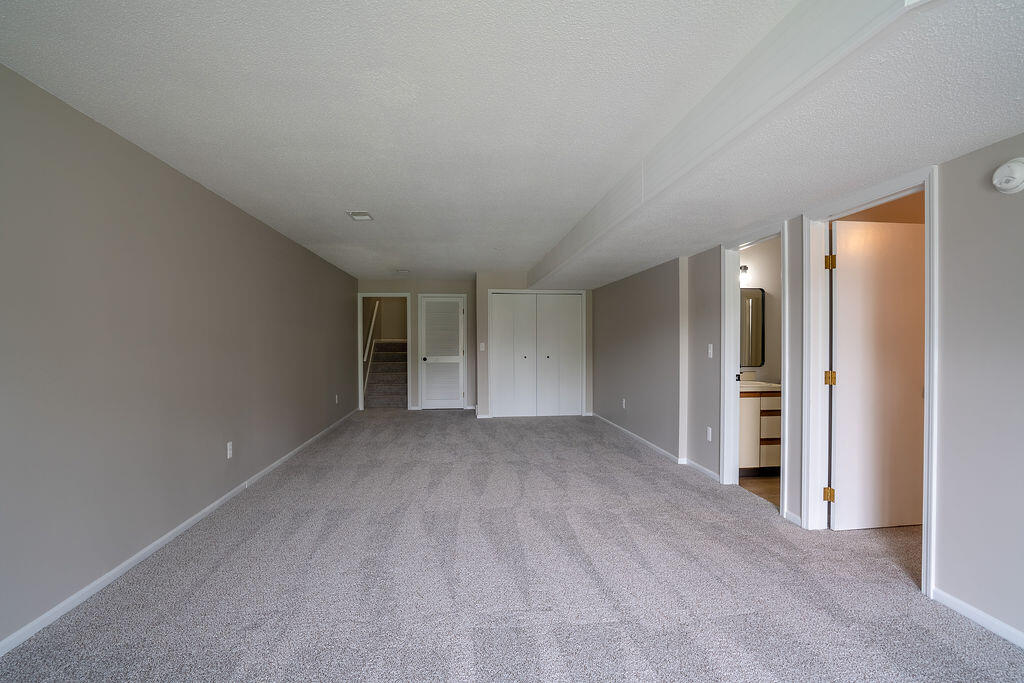 7028 Springtree Lane SW Grand Rapids MI 49548