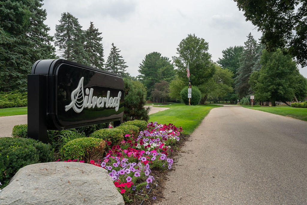 7028 Springtree Lane SW Grand Rapids MI 49548