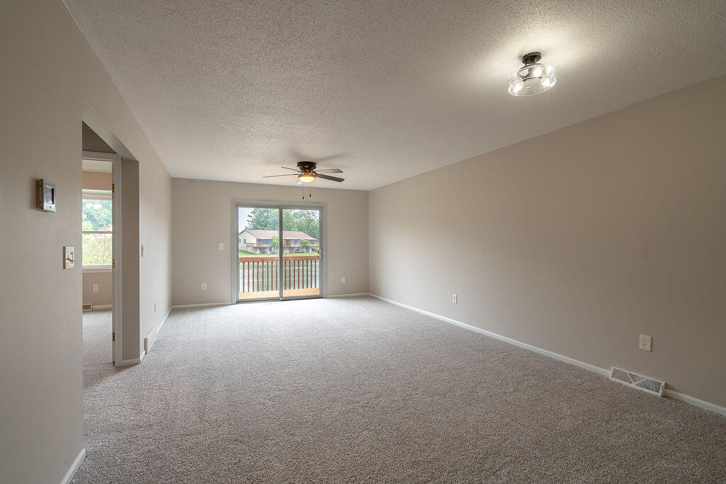 7028 Springtree Lane SW Grand Rapids MI 49548