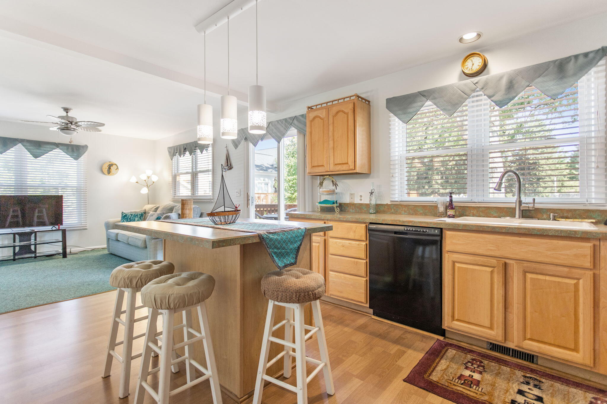 07370 N North Shore Drive South Haven MI 49090