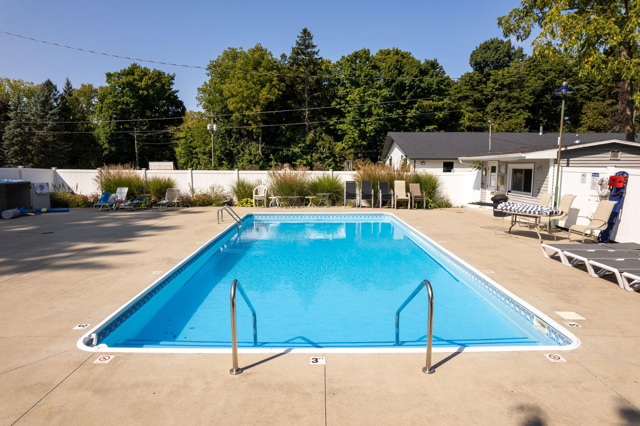 07370 N North Shore Drive South Haven MI 49090