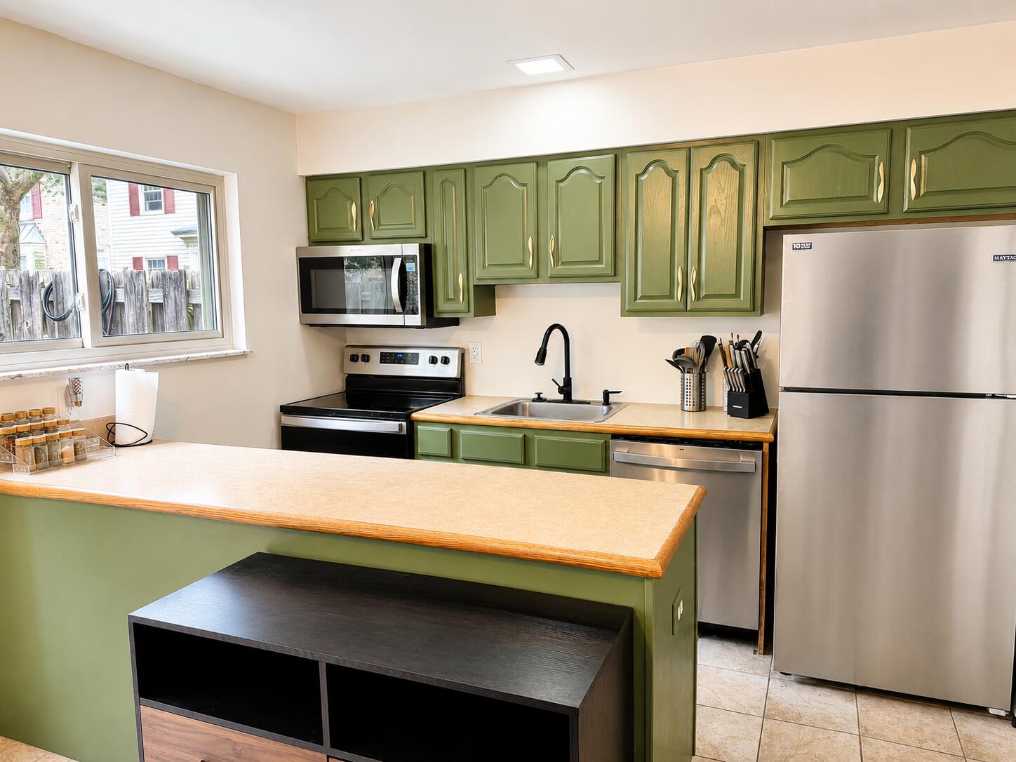 2468 Abbington Drive SE Grand Rapids MI 49506