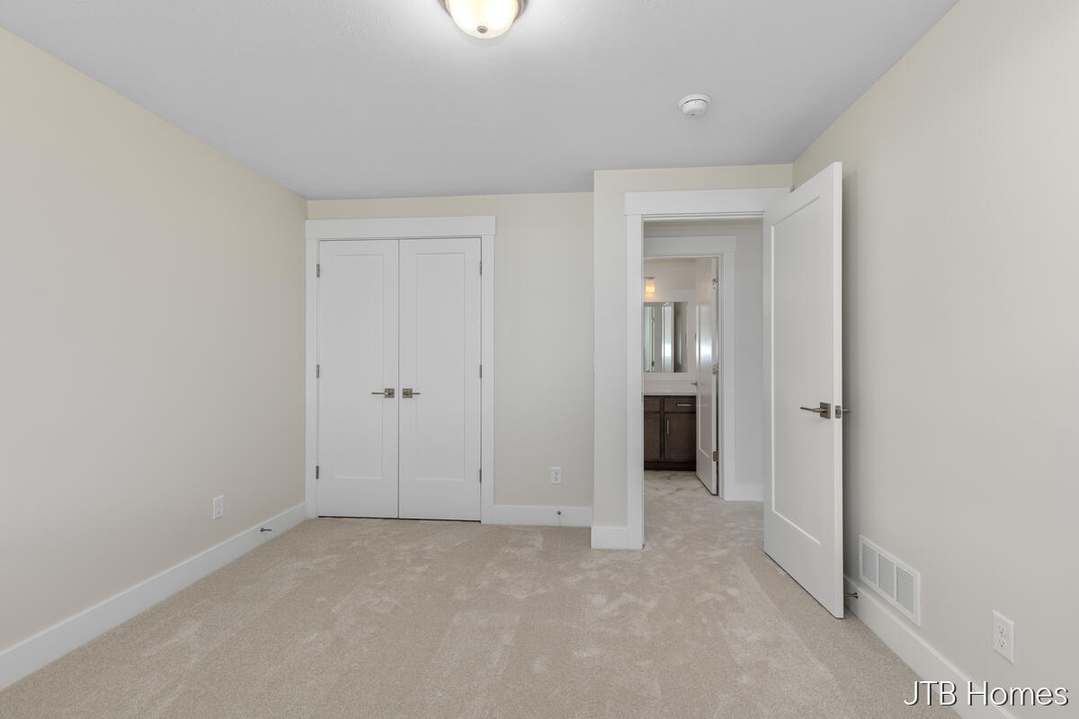 3781 Windsor Ridge Drive NE Rockford MI 49341