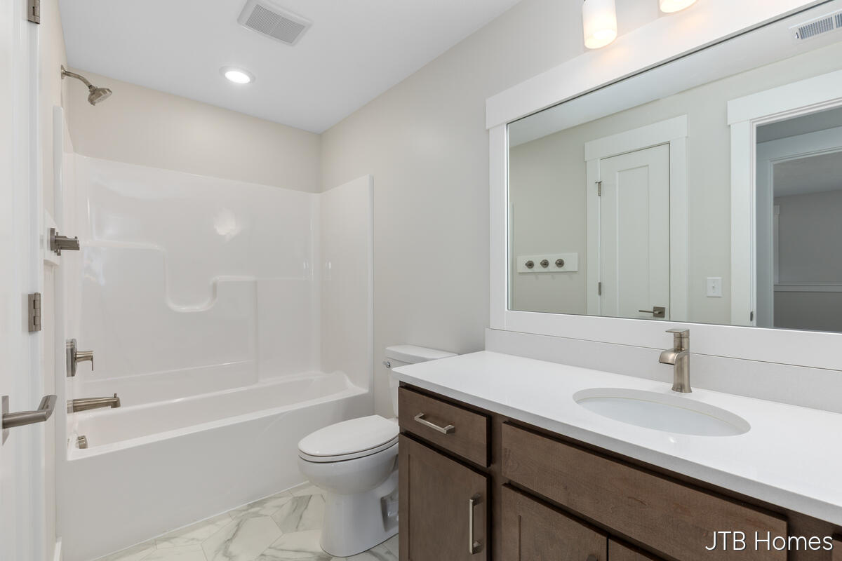3781 Windsor Ridge Drive NE Rockford MI 49341