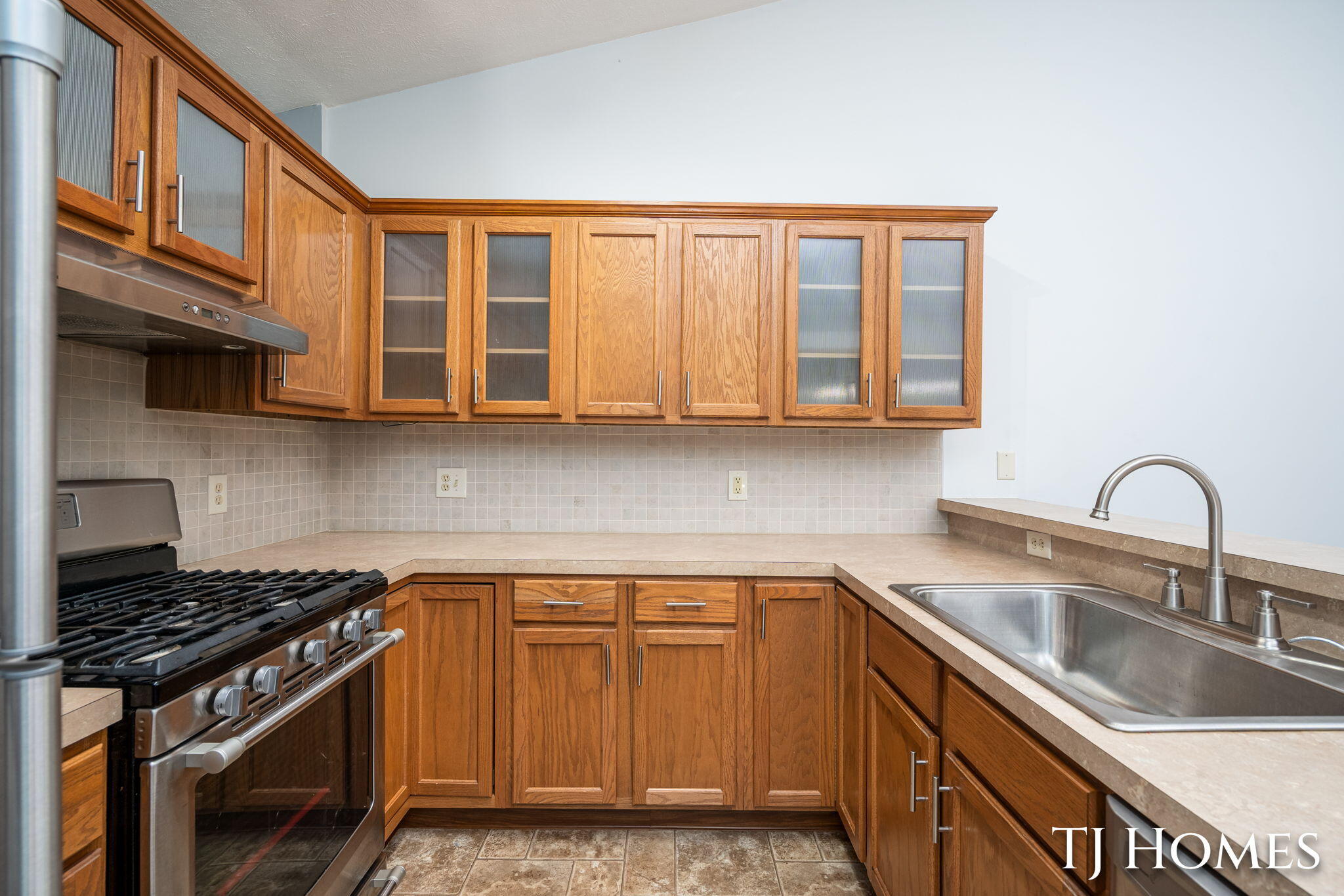 2466 Bridgeport Lane SE Grand Rapids MI 49508