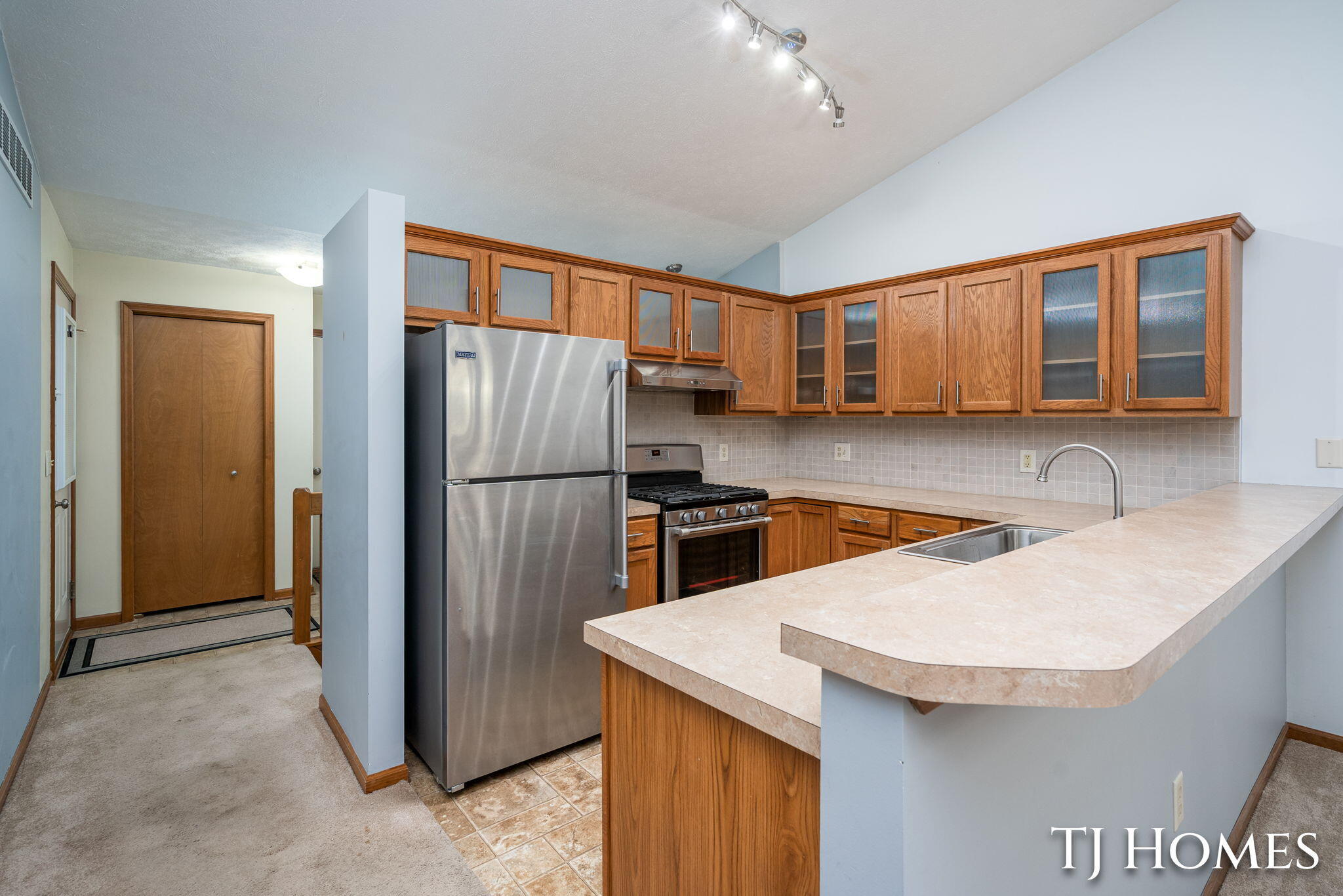 2466 Bridgeport Lane SE Grand Rapids MI 49508