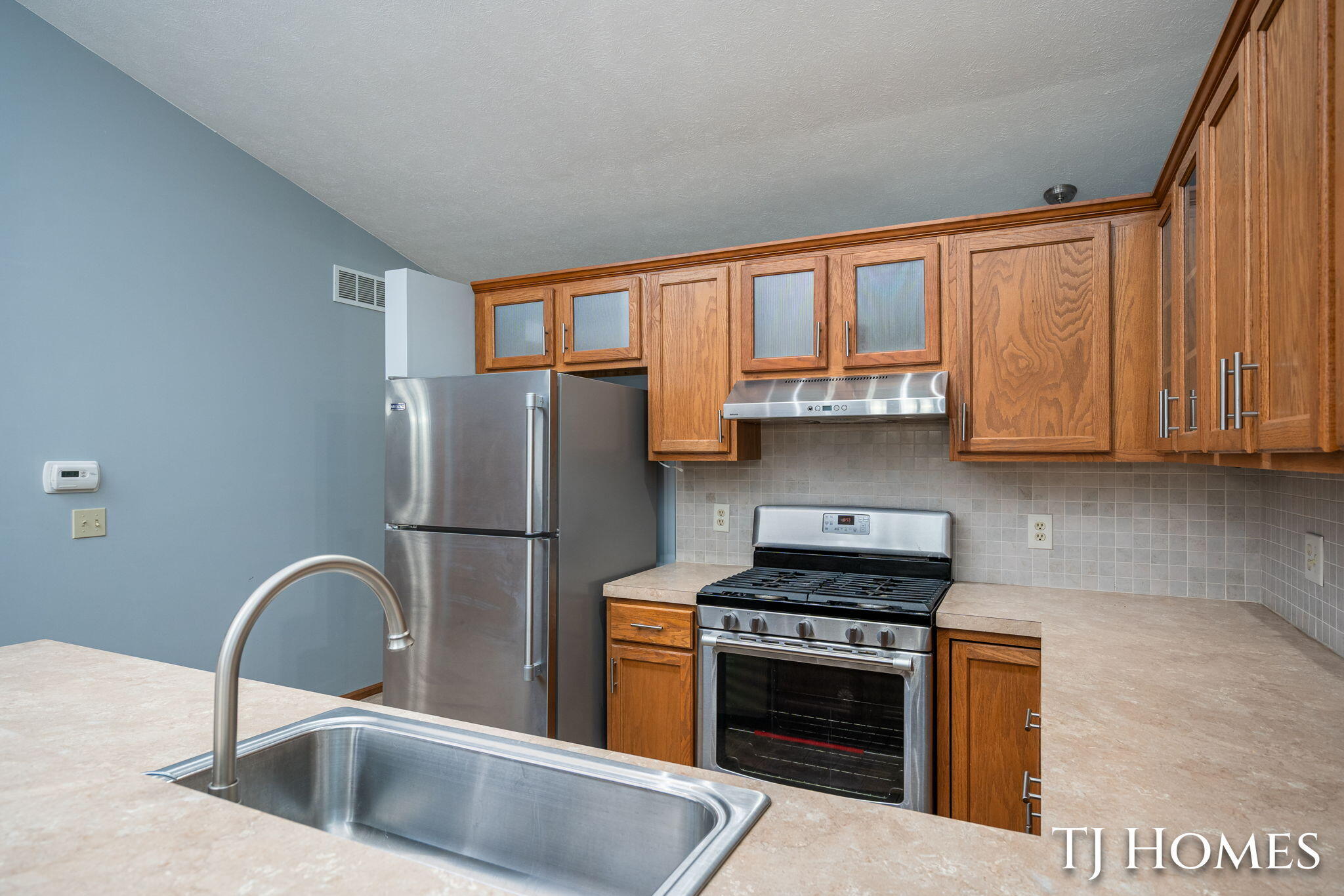2466 Bridgeport Lane SE Grand Rapids MI 49508