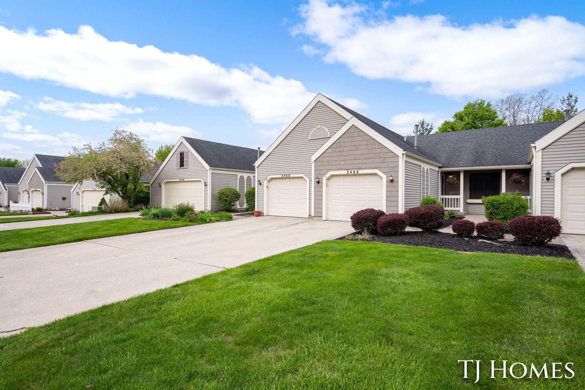 2466 Bridgeport Lane SE Grand Rapids MI 49508