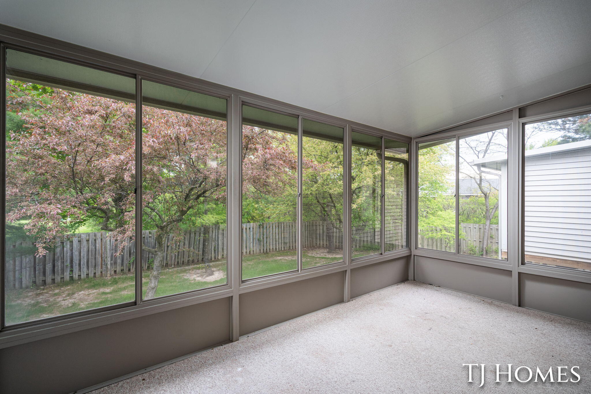 2466 Bridgeport Lane SE Grand Rapids MI 49508